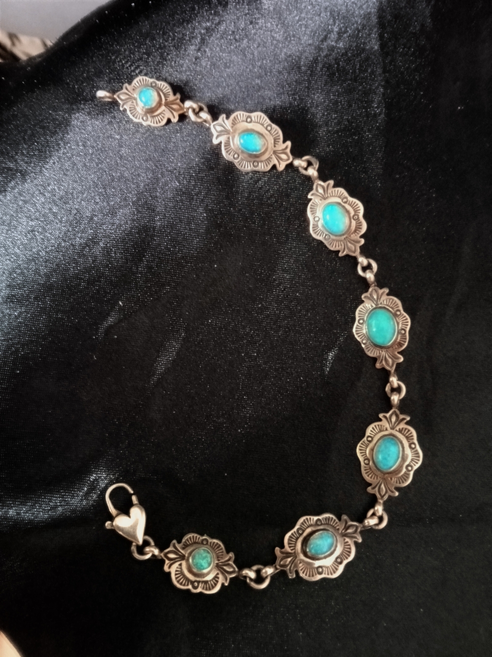 Turquoise Floral Link Bracelet - Women's Silver-Tone Jewelry